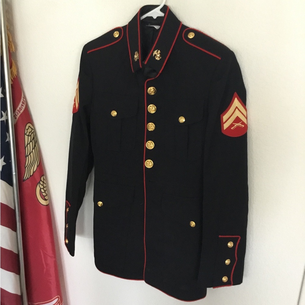 Marine corps dress blue uniform tunic size 38 regular